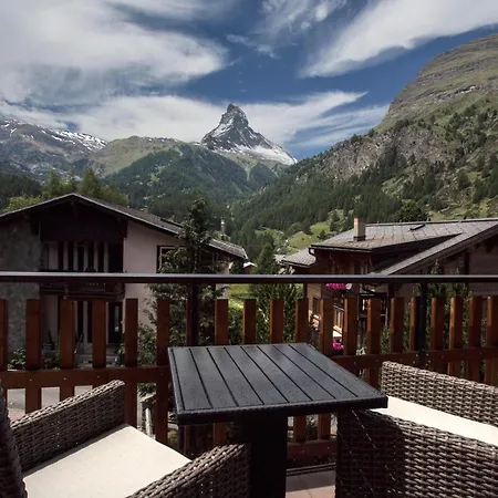 Haus Andorra Mit Matterhornblick شقة